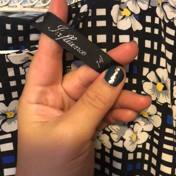 Influence floral dress with pockets! - Picture 4 of 4